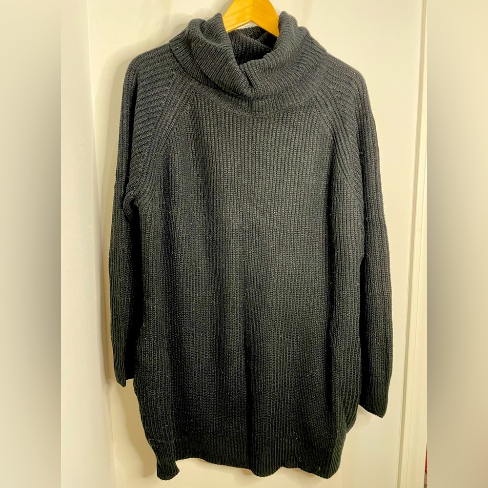 Oversized thick black sweater